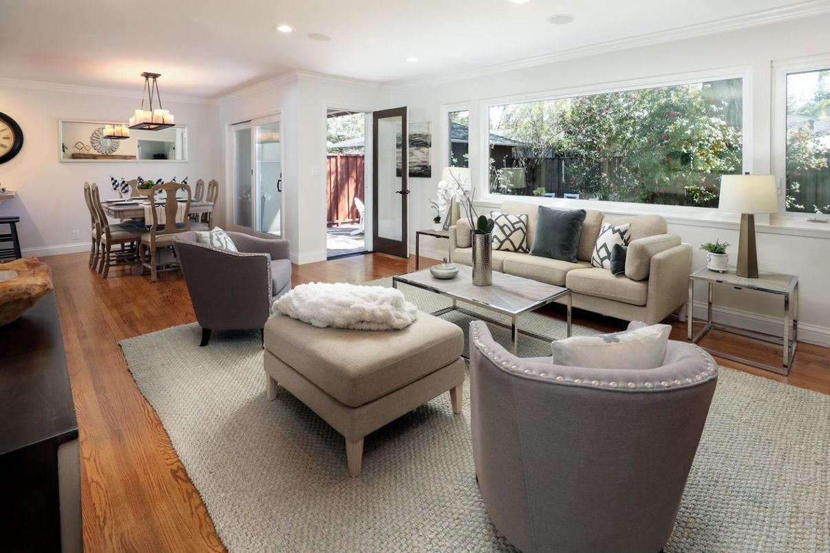 Dining room, Interior, Living room, Pendant Lights, Recessed Lighting, Wood Texture Flooring