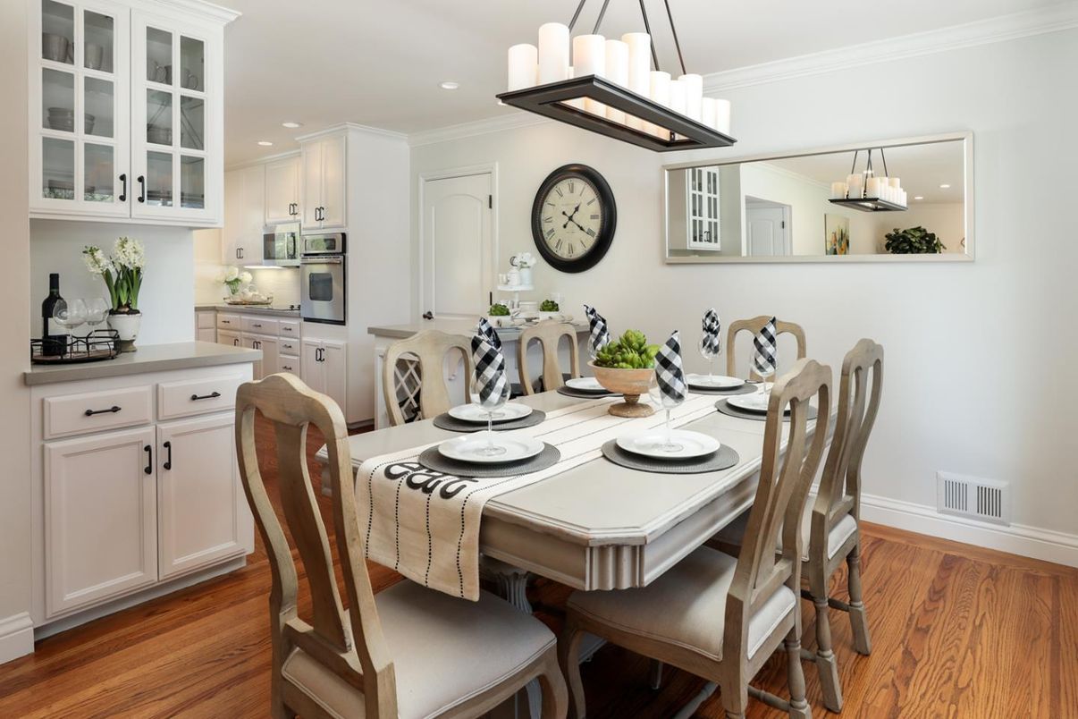 Chandelier, Dining room, Interior, Kitchen, Recessed Lighting, Wood Texture Flooring