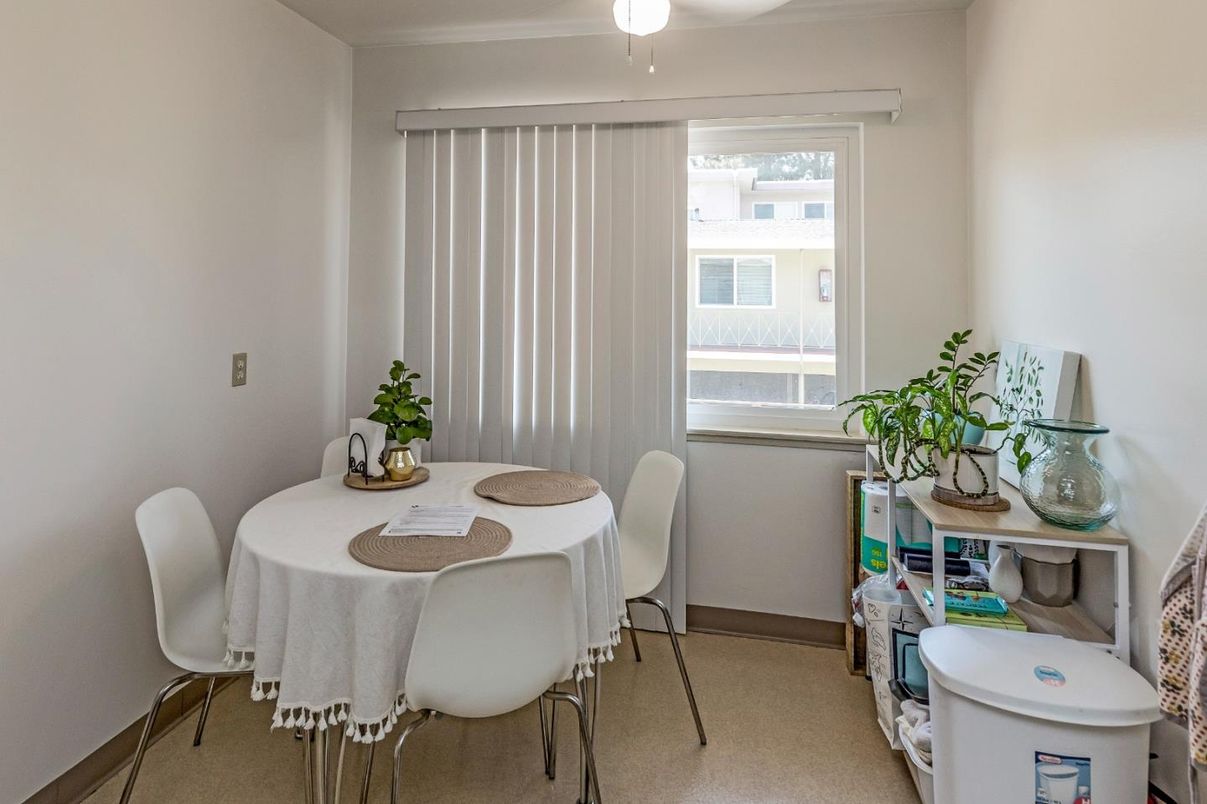 Dining room, Interior