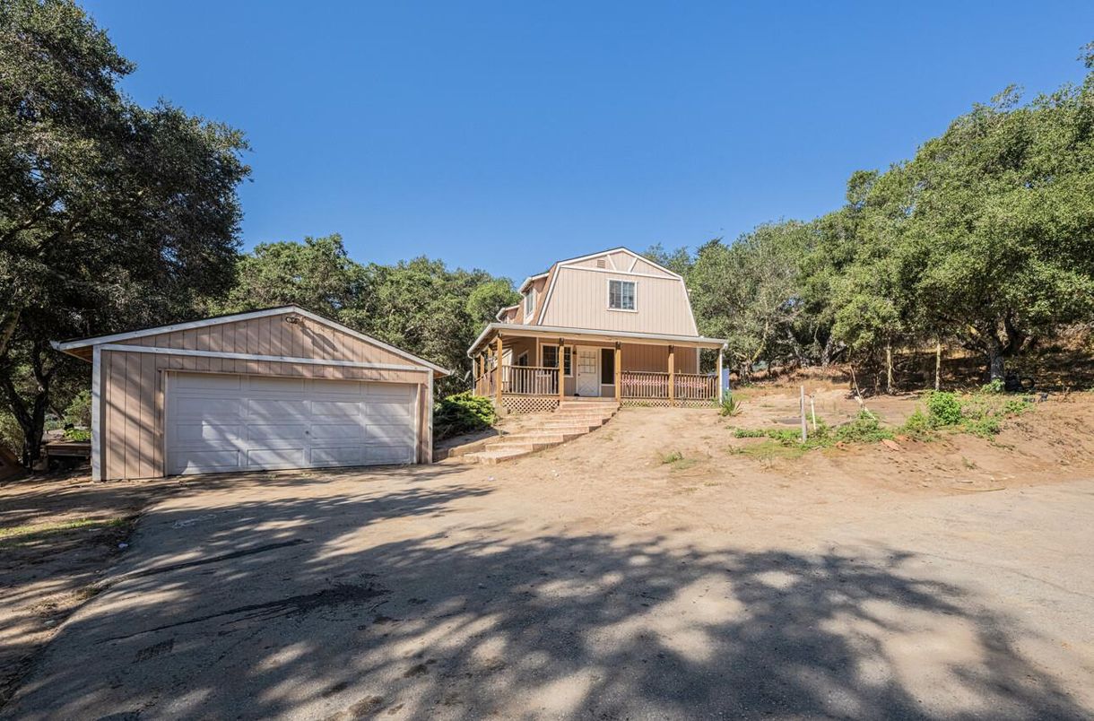 Backyard, Detached Garage, Exterior