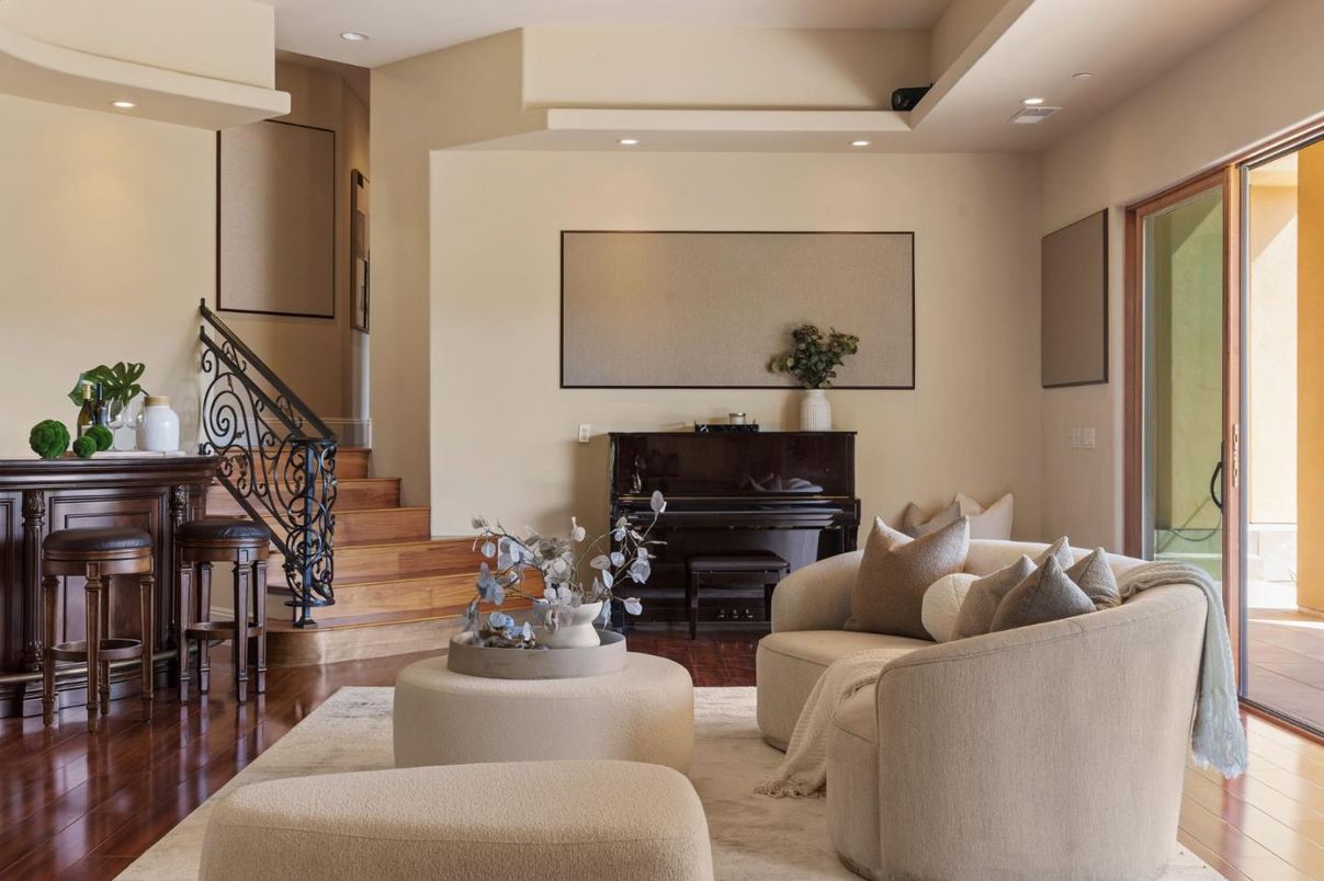 Interior, Living room, Piano, Recessed Lighting, Wood Texture Flooring