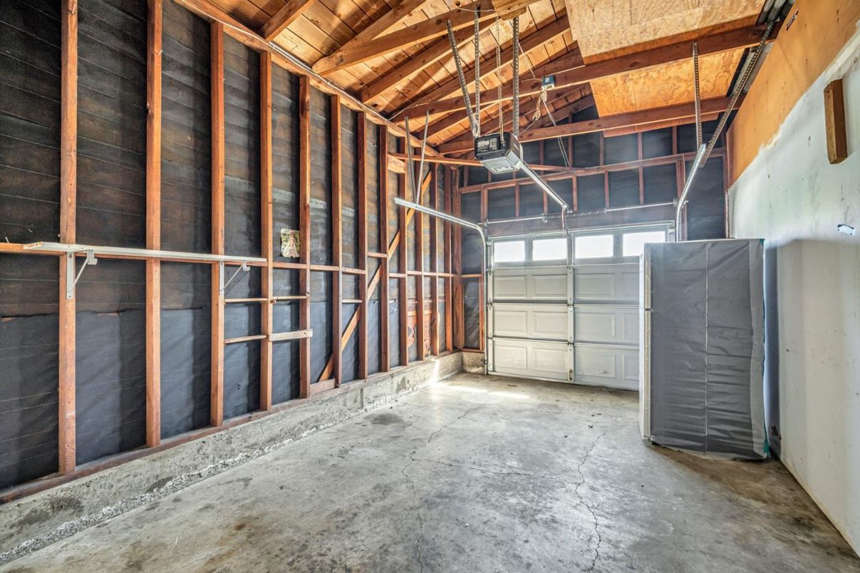 Garage, Interior, Wooden Beams, Wooden Ceilings