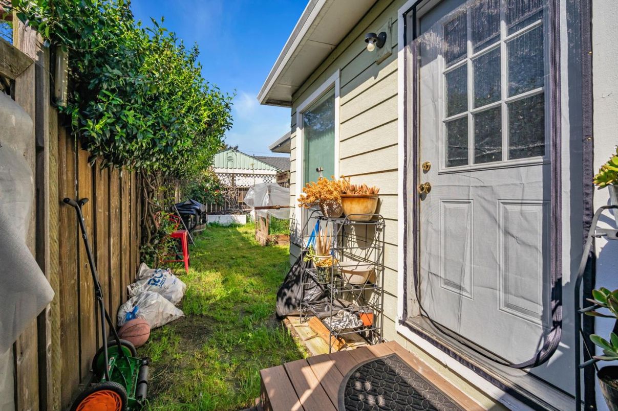 Backyard, Exterior