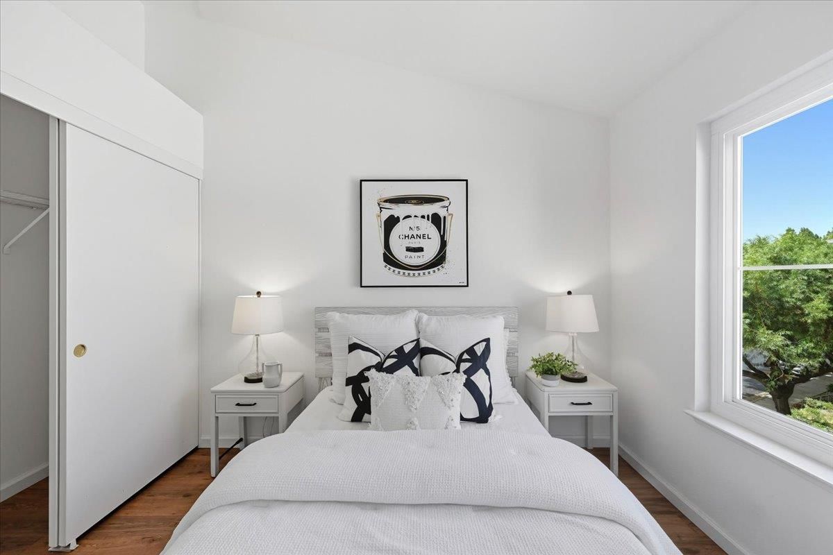 Bedroom, Fireplace, Interior, Wood Texture Flooring