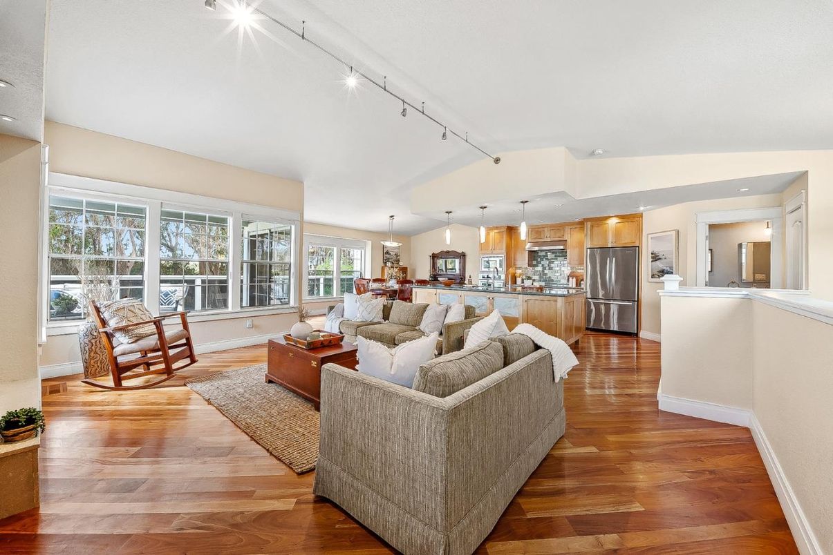Dining room, Interior, Kitchen, Living room, Pendant Lights, Recessed Lighting, Stainless Steel Appliances, Wood Texture Flooring