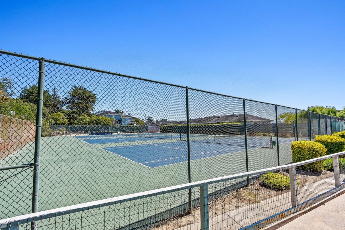 Exterior, Tennis Courts
