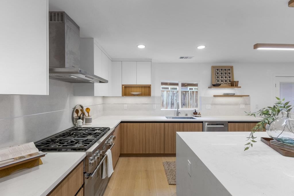 Interior, Kitchen, Recessed Lighting, Wood Texture Flooring