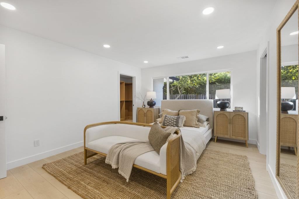 Bedroom, Interior, Living room, Recessed Lighting, Wood Texture Flooring