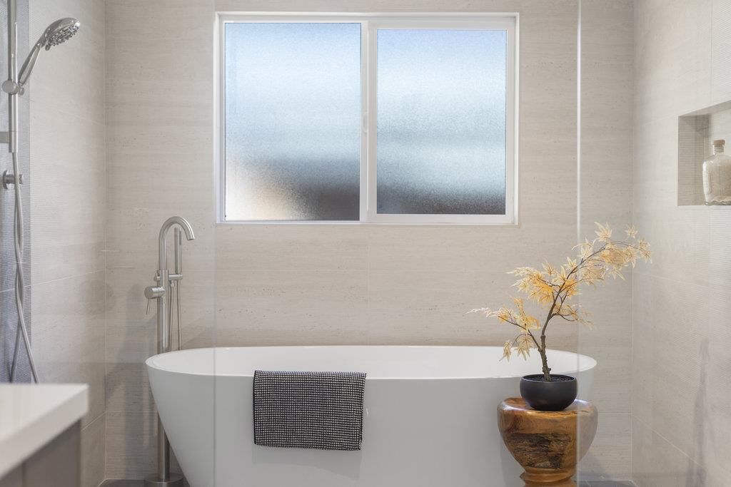 Bathroom, Free Standing Baths, Interior