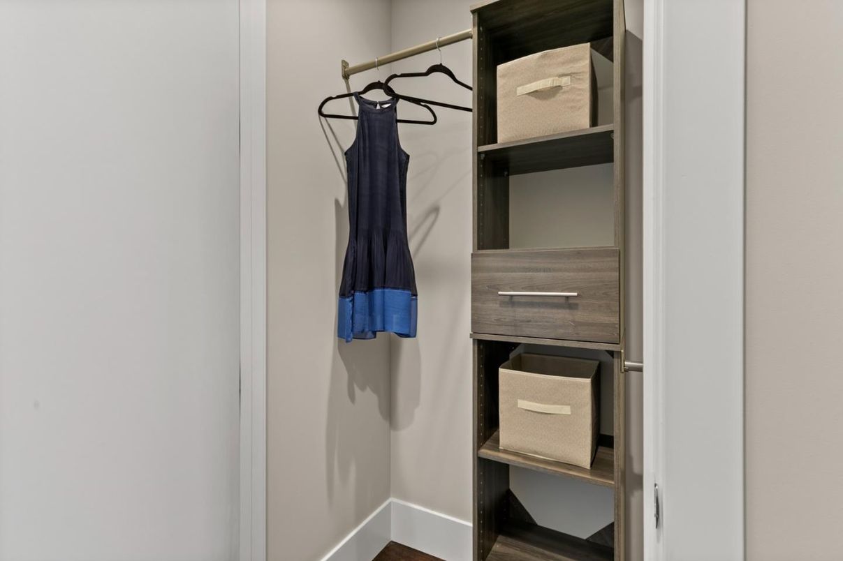 Interior, Walk-in Closets