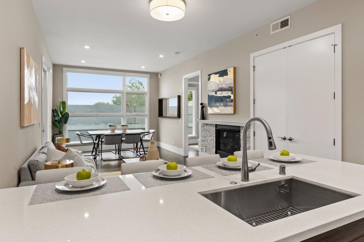 Dining room, Fireplace, Interior, Recessed Lighting, Water