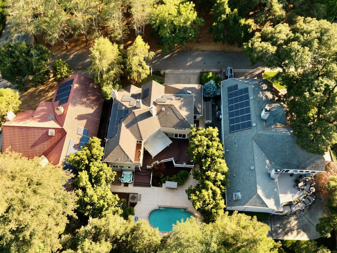 Exterior, Drone