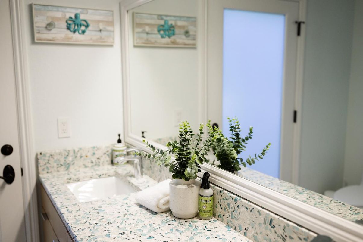 Bathroom, Interior, Tile Countertops
