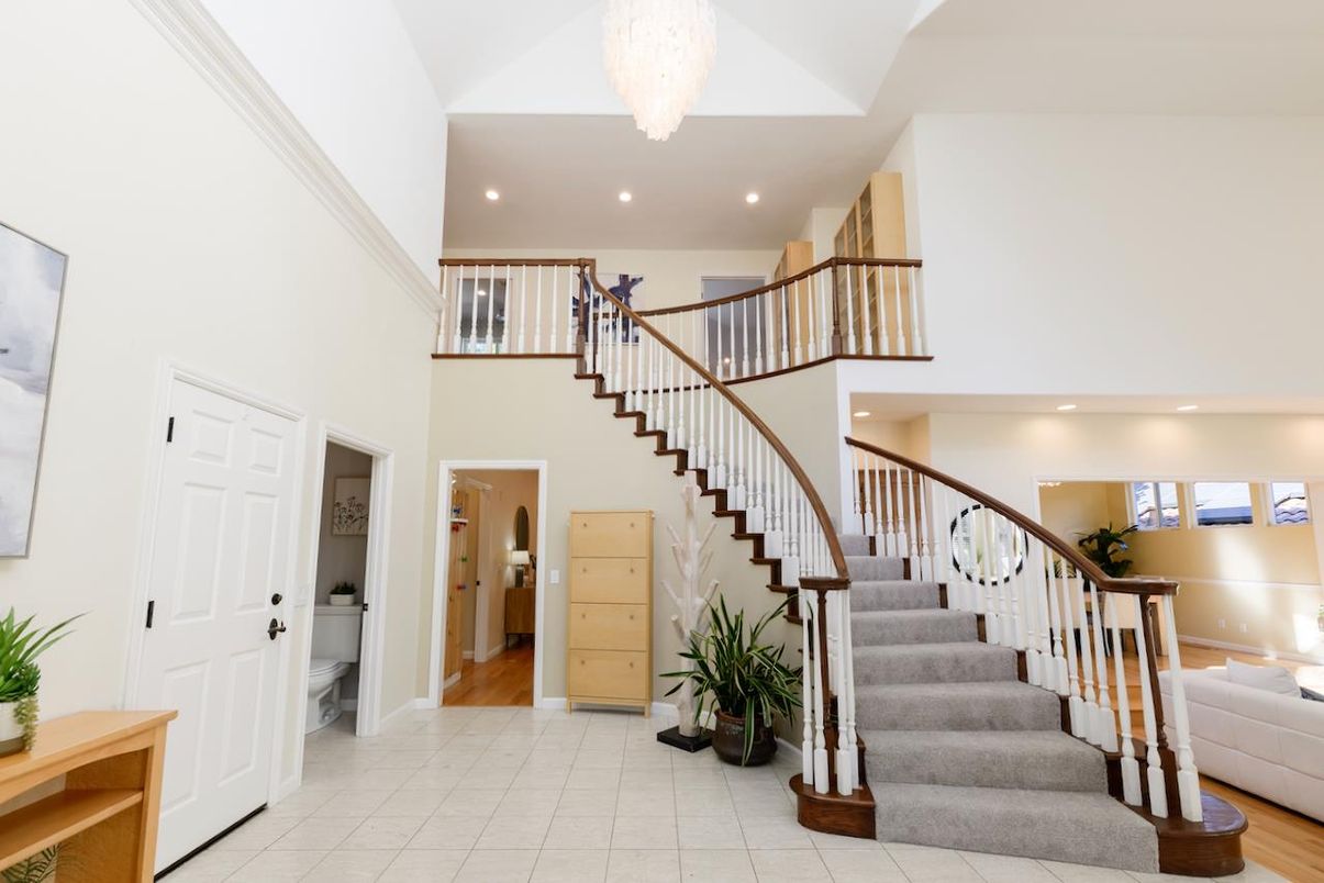 Chandelier, Interior, Recessed Lighting