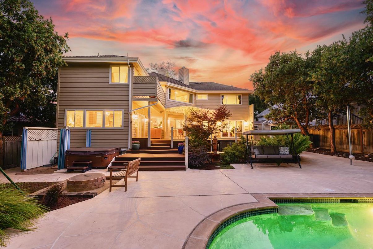 Exterior, Hot Tub, Pool
