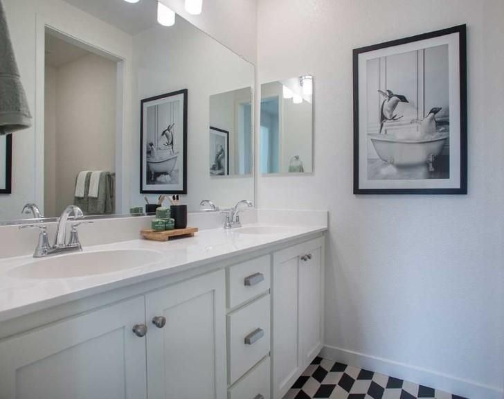 Bathroom, Dual Sink Vanities, Interior