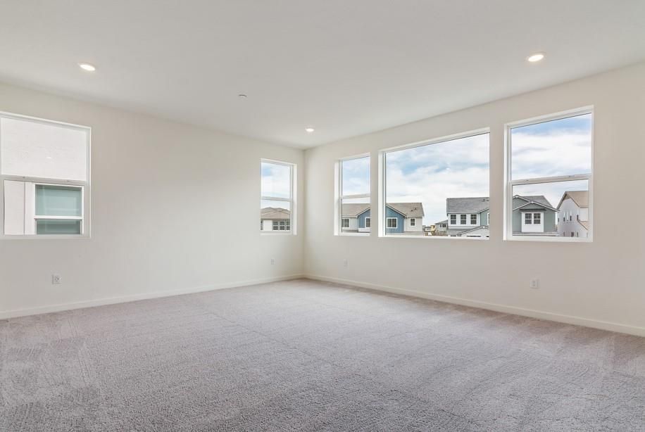 Empty room, Interior, Recessed Lighting