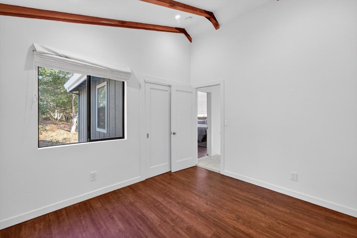 Empty room, Interior, Wooden Beams, Wood Texture Flooring