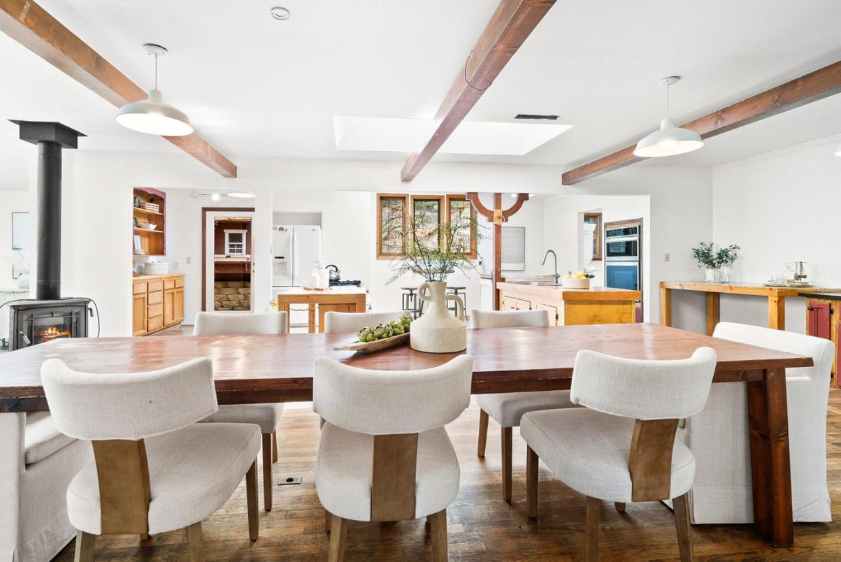 Dining room, Fireplace, Interior, Pendant Lights, Recessed Lighting, Wood Texture Flooring
