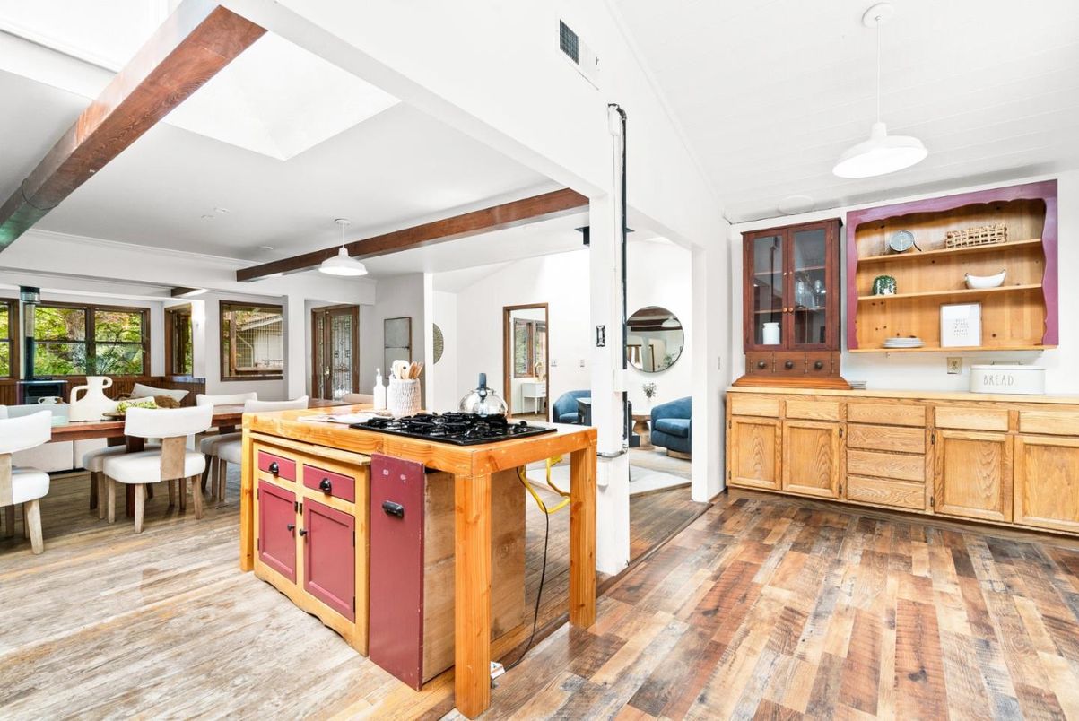 Dining room, Interior, Kitchen, Pendant Lights, Wooden Beams, Wood Texture Flooring