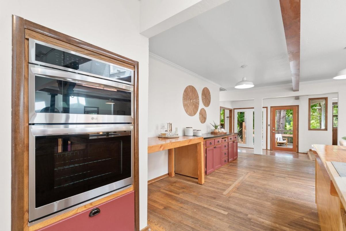 Interior, Kitchen, Stainless Steel Appliances, Wood Texture Flooring