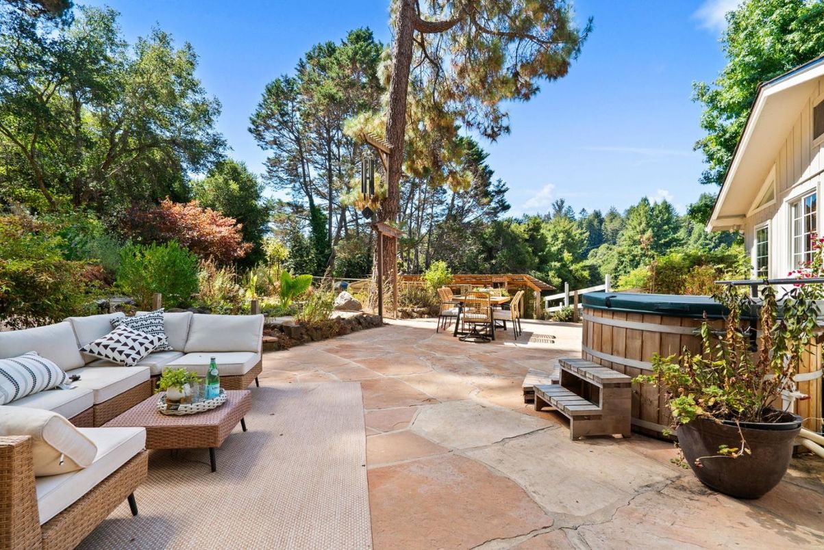 Exterior, Hot Tub