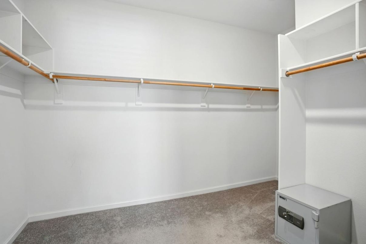 Interior, Walk-in Closets