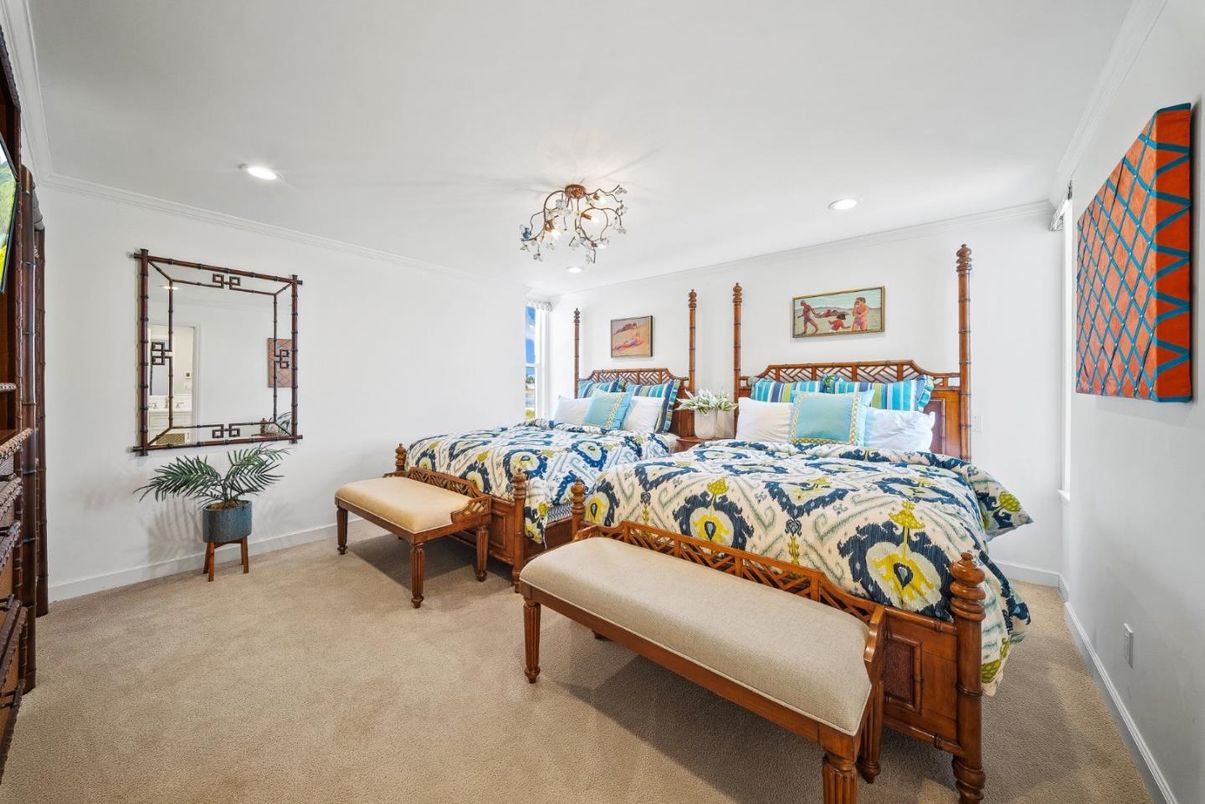 Bedroom, Chandelier, Interior, Recessed Lighting