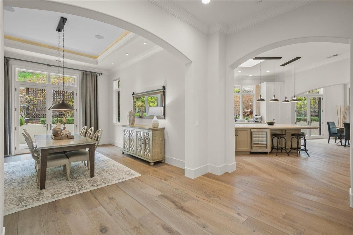 Dining room, Interior, Kitchen, Pendant Lights, Recessed Lighting, Wood Texture Flooring