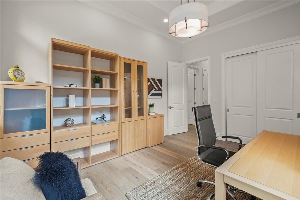 Home Office, Interior, Recessed Lighting, Wood Texture Flooring