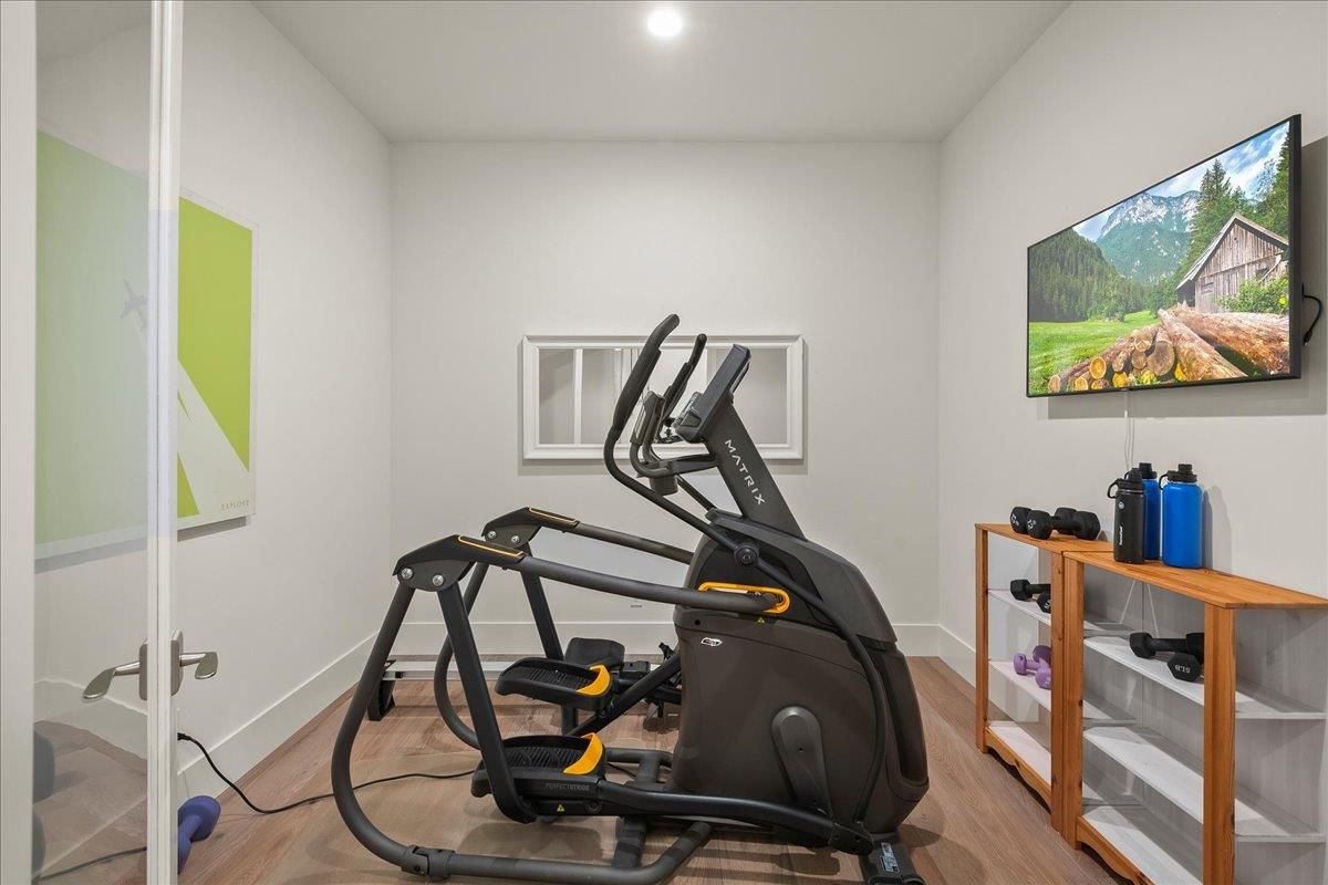 Fitness Equipment, Interior, Recessed Lighting, Wood Texture Flooring