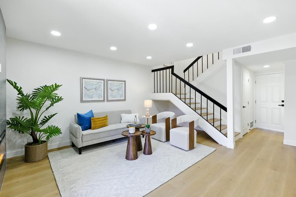 Interior, Living room, Recessed Lighting, Wood Texture Flooring