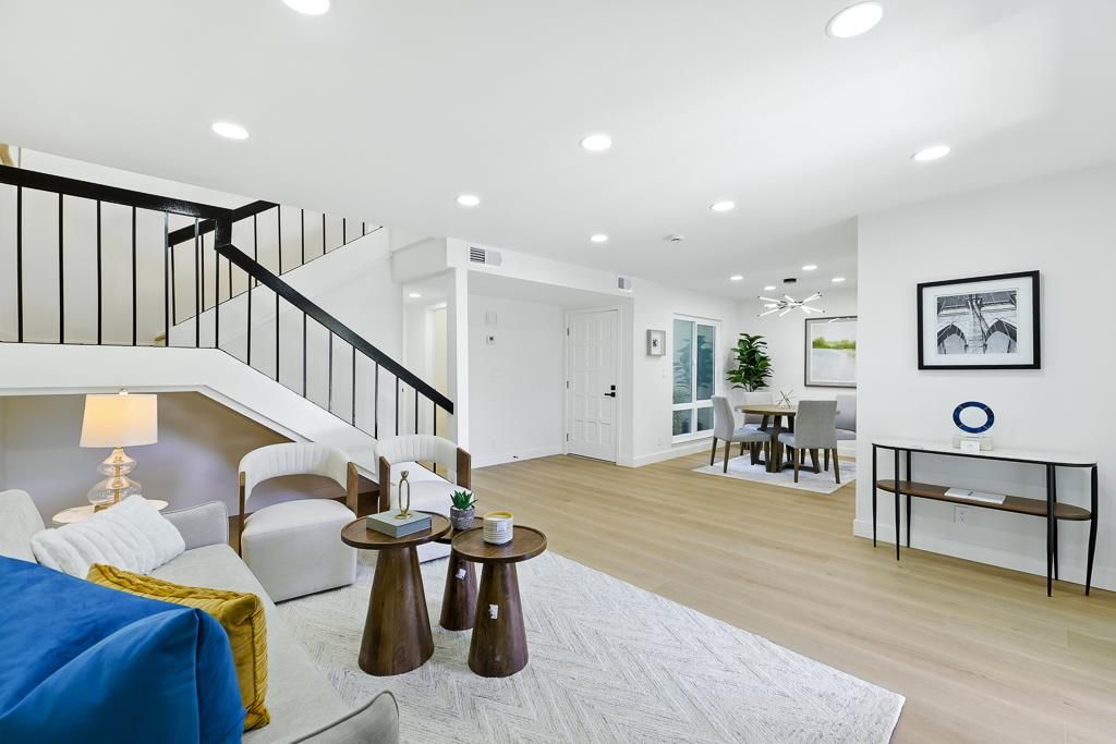 Dining room, Interior, Living room, Recessed Lighting, Wood Texture Flooring