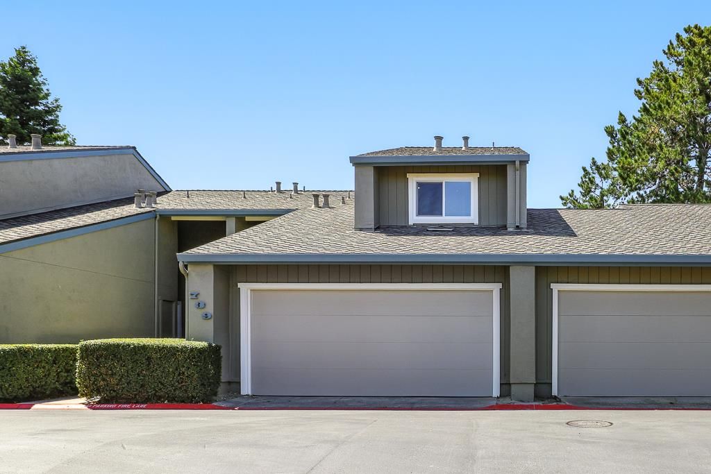 Attached, Exterior, Facade, Mediterranean