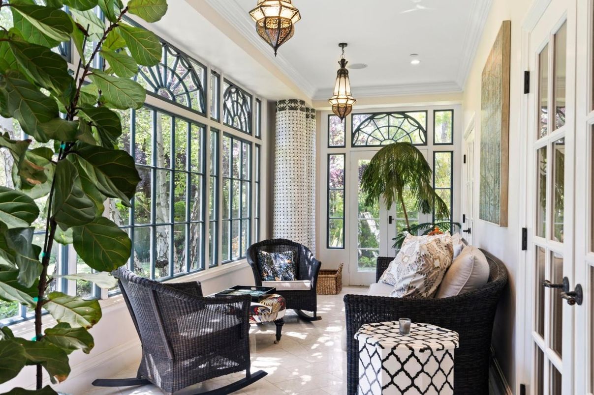Interior, Living room, Pendant Lights, Recessed Lighting