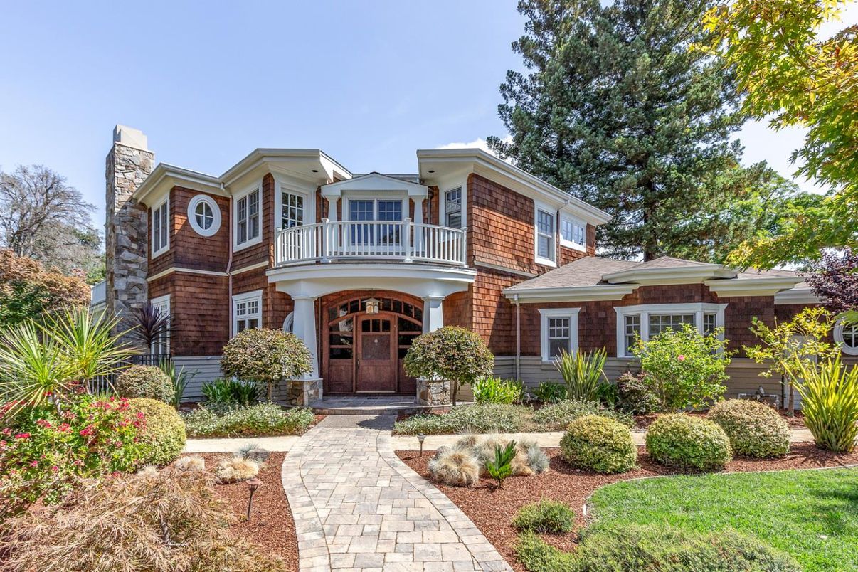 Exterior, Facade, Brick Facade, French Provincial