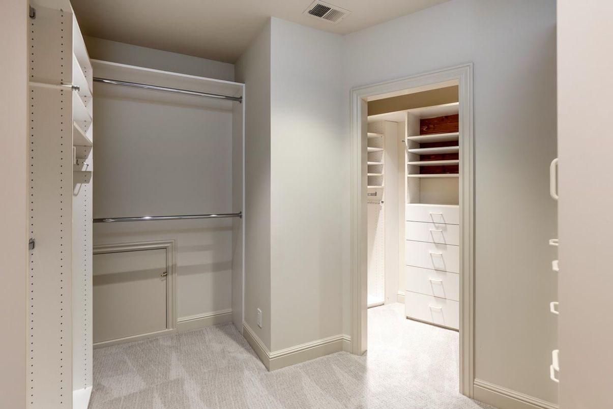 Interior, Walk-in Closets