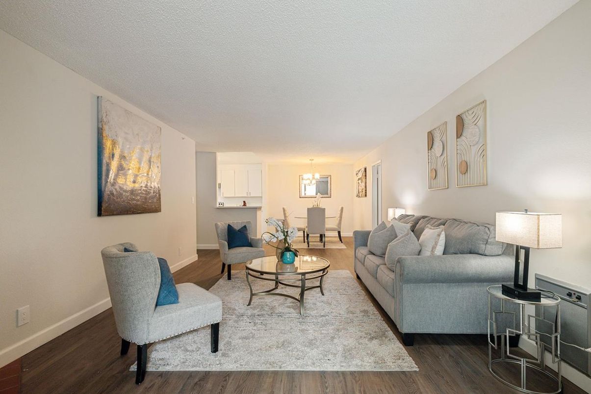Chandelier, Dining room, Interior, Living room, Wood Texture Flooring