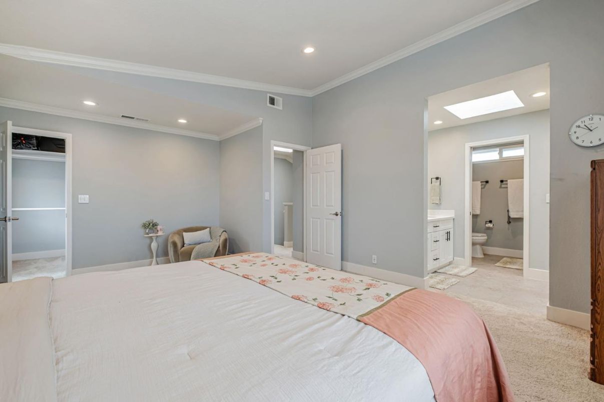 Bathroom, Bedroom, Interior, Recessed Lighting