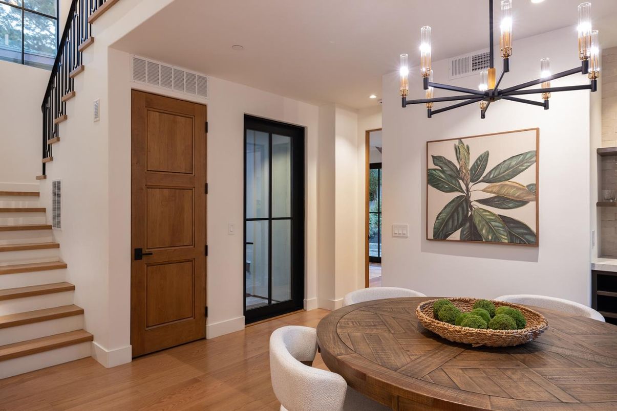 Chandelier, Dining room, Interior, Pendant Lights, Recessed Lighting, Wood Texture Flooring