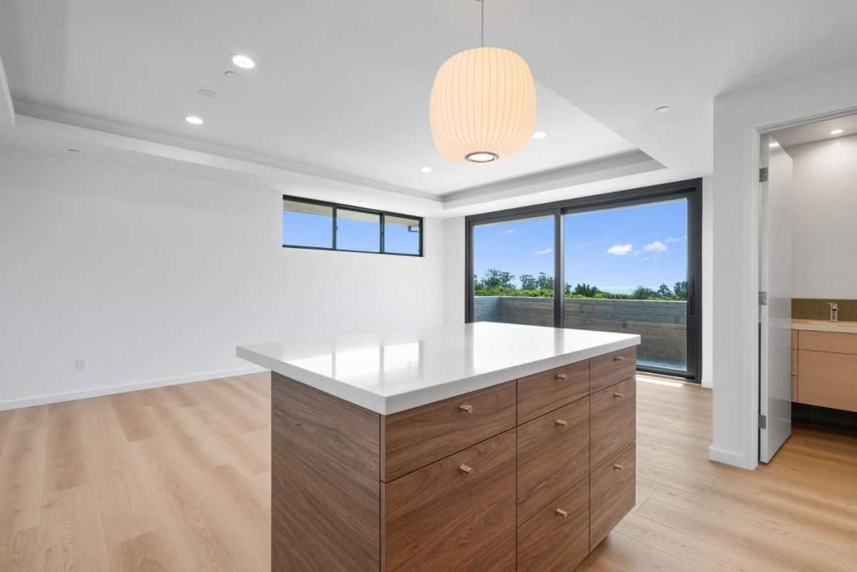 Interior, Pendant Lights, Recessed Lighting, Wood Texture Flooring