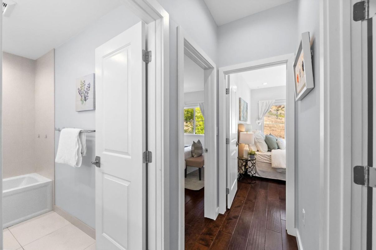 Bathroom, Interior, Recessed Lighting, Wood Texture Flooring