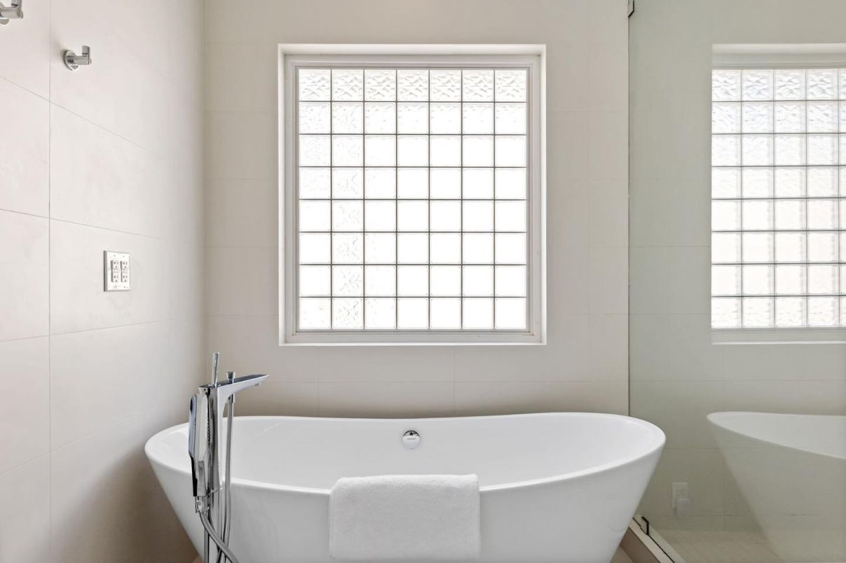 Bathroom, Free Standing Baths, Interior