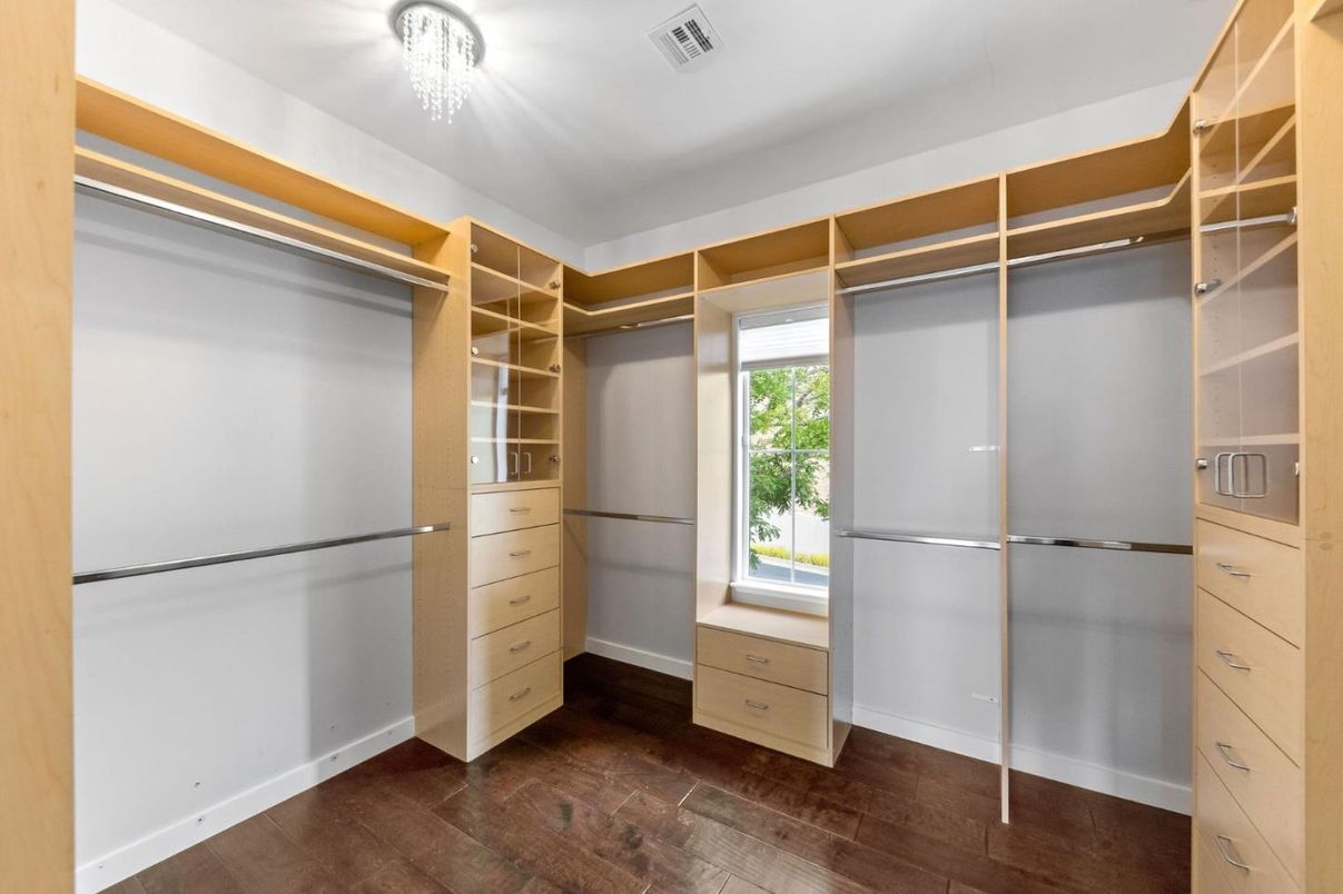 Interior, Walk-in Closets, Wood Texture Flooring