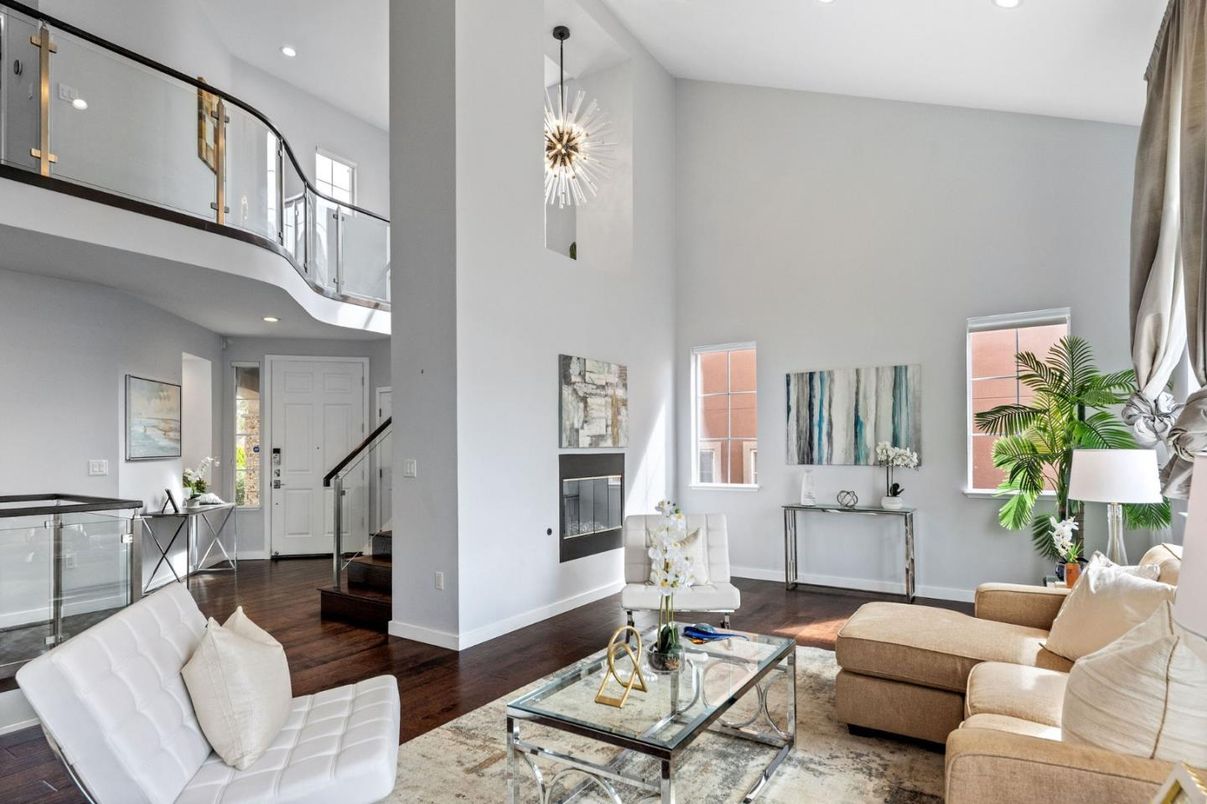 Fireplace, Interior, Living room, Pendant Lights, Recessed Lighting, Wood Texture Flooring