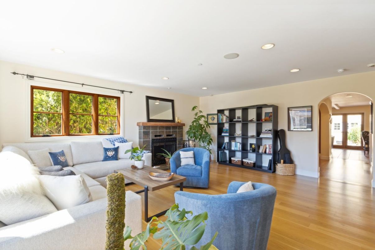 Fireplace, Interior, Living room, Recessed Lighting, Wood Texture Flooring