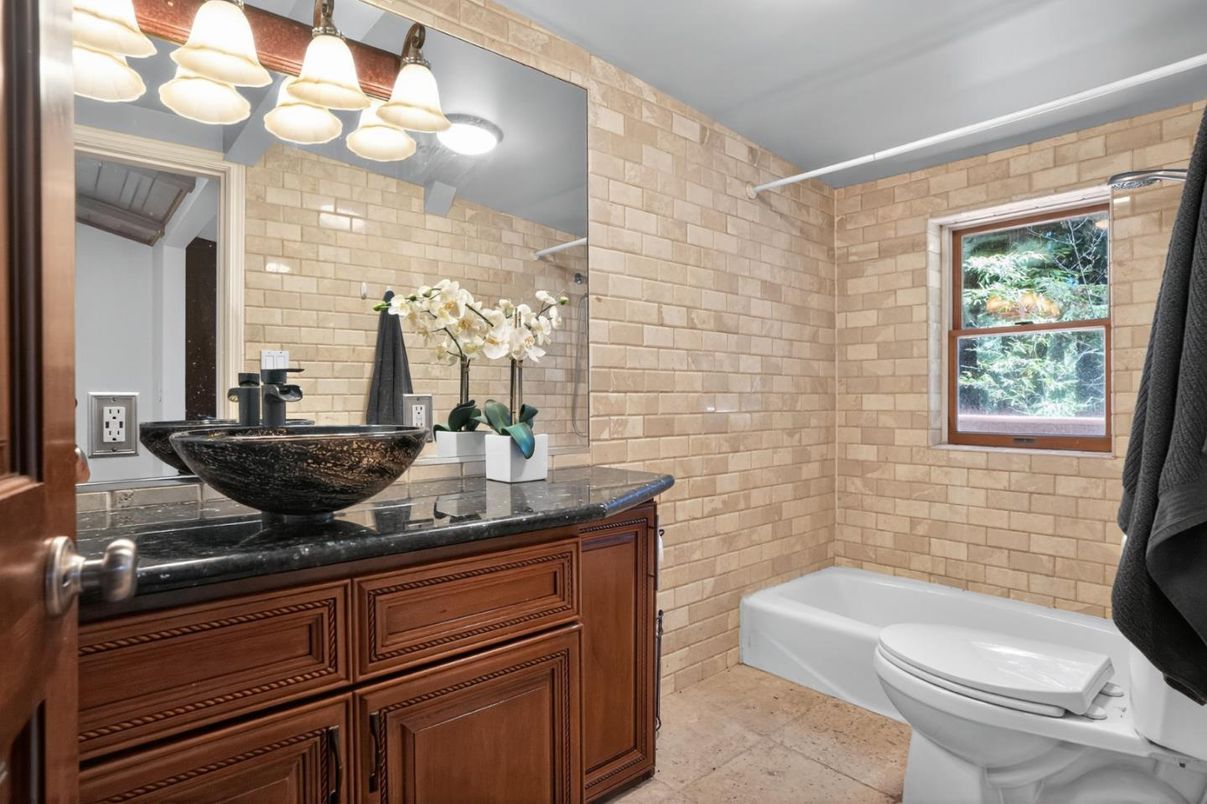 Bathroom, Interior, Stone Walls