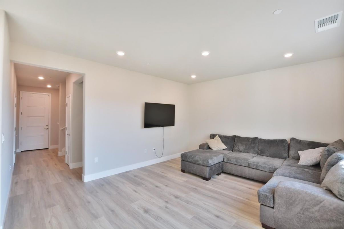 Interior, Living room, Recessed Lighting, Wood Texture Flooring