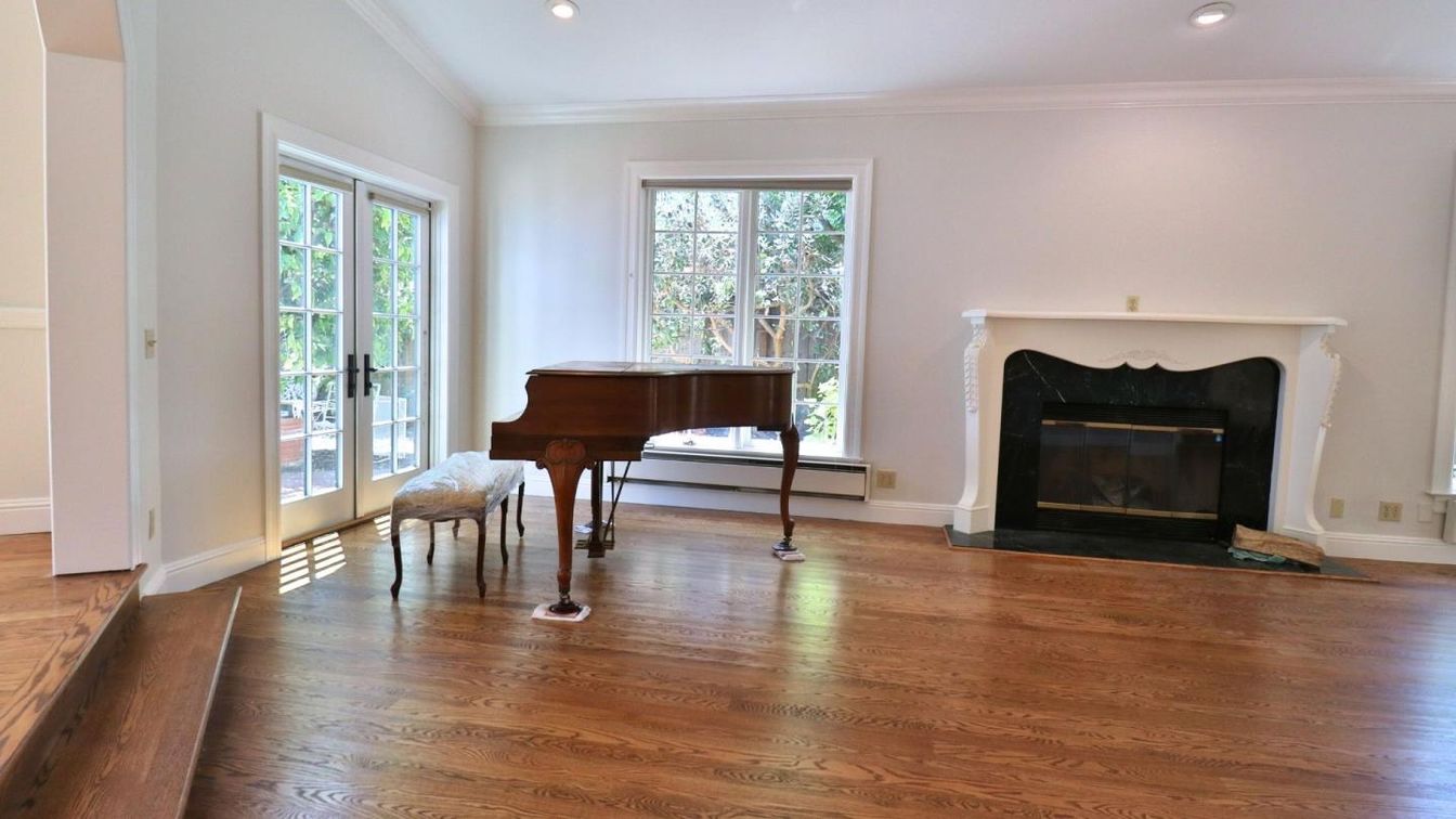 Fireplace, Interior, Piano, Recessed Lighting, Wood Texture Flooring