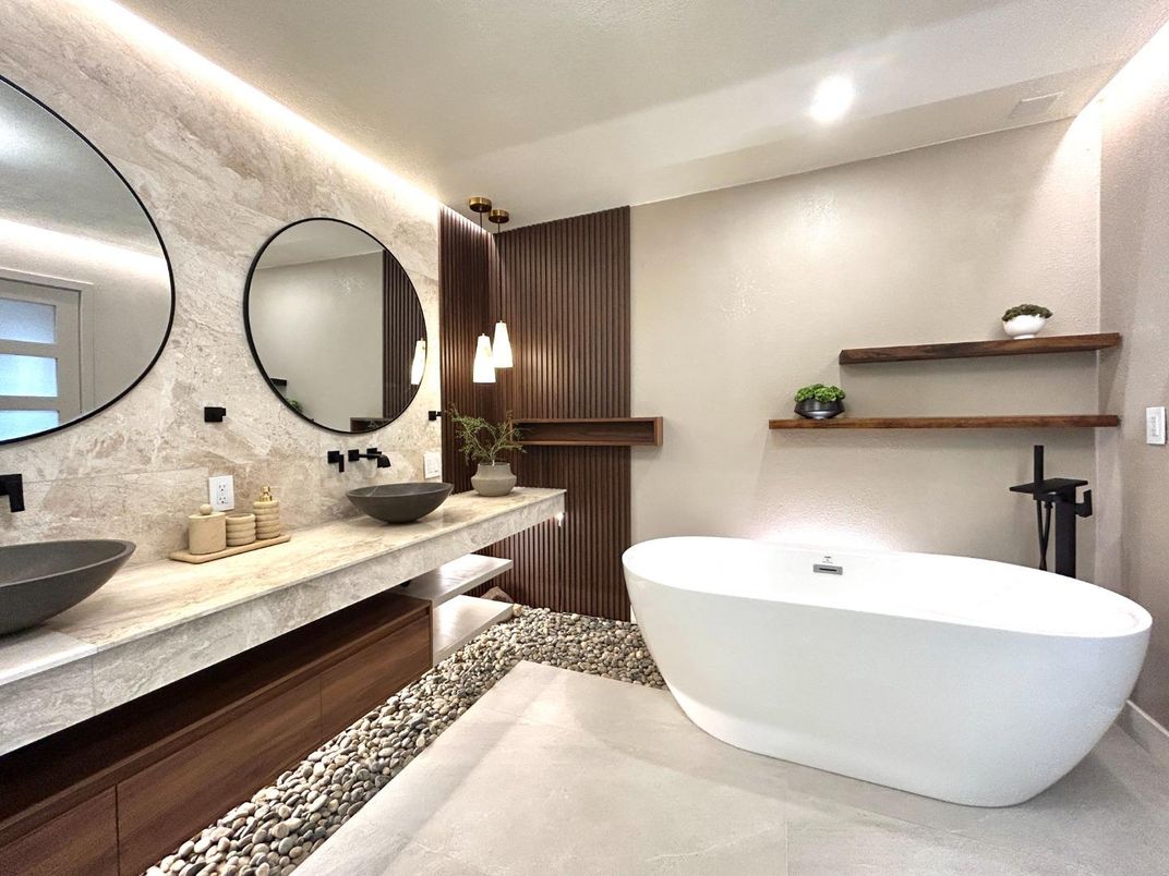 Bathroom, Dual Sink Vanities, Free Standing Baths, Interior, Recessed Lighting